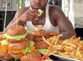 Jason Derulo Eats, Then Throws Up 22 Burgers